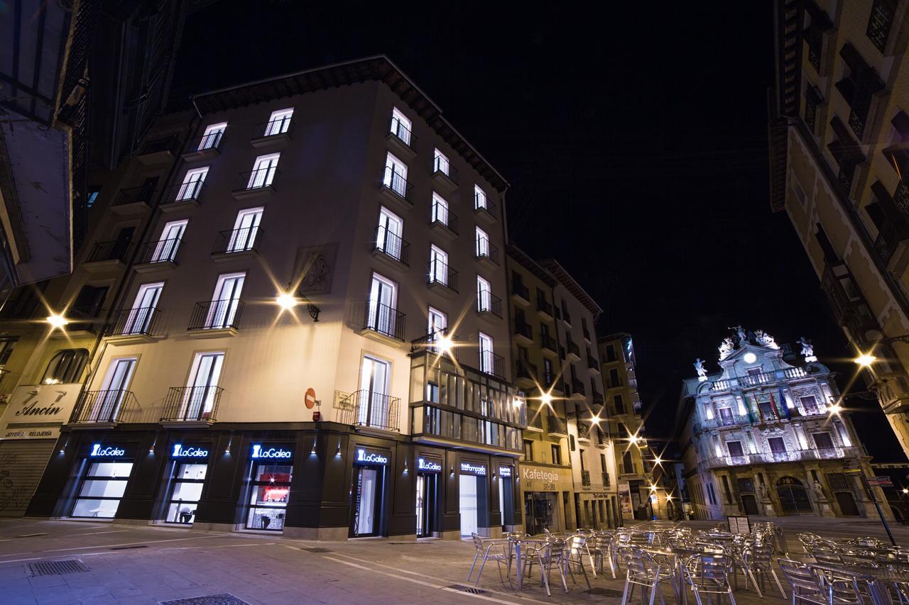 Hotel Pompaelo Plaza del Ayuntamiento&Spa Pamplona Esterno foto